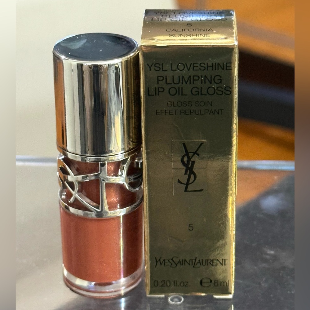 NIB Yves Saint Laurent Loveshine Plumping Lip Oil Gloss in California Sunshine